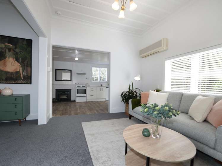 705 Collinge Road Mayfair_2