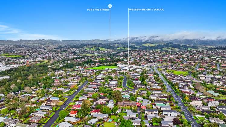 1/38 Eyre Street Henderson_19