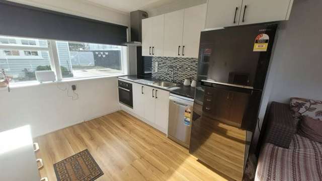 1/8 Bauchop Road Waterloo_1