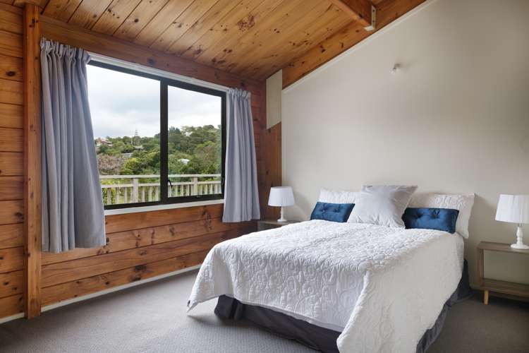 37c Ocean Road Surfdale_13