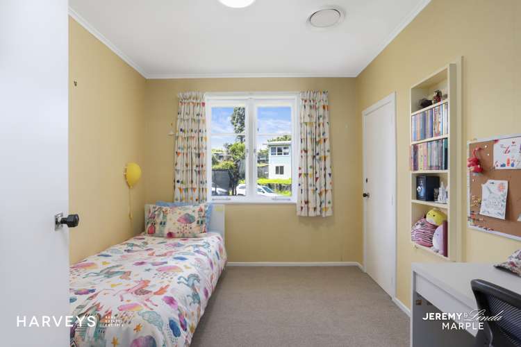 120 Vodanovich Road Te Atatu South_10