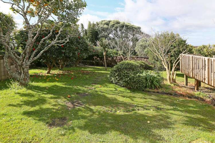 6 Wakeling Avenue Te Atatu South_16