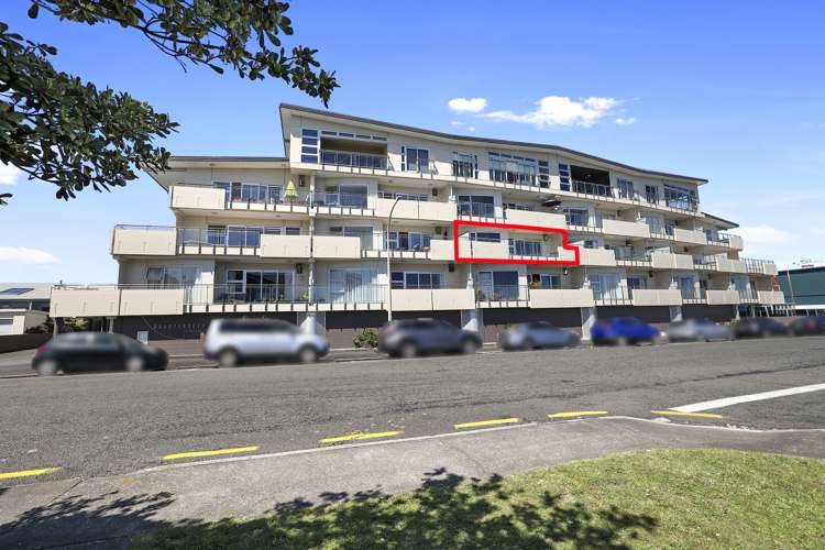 10/4 Buller Street New Plymouth Central_15