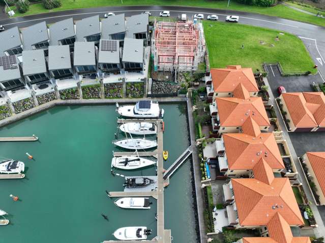 575B Laurie Southwick Parade Gulf Harbour_1