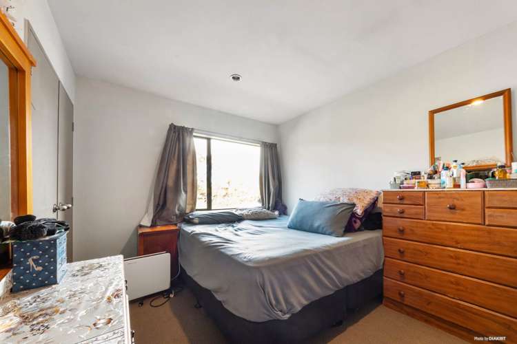 17b Scotstoun Place Glen Eden_7