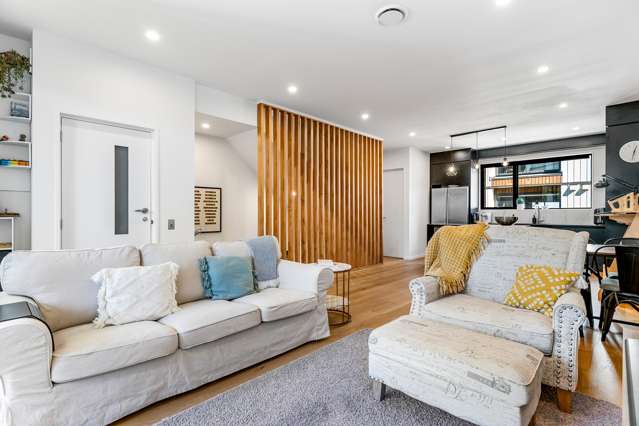 7/16 Williamson Avenue Belmont_2