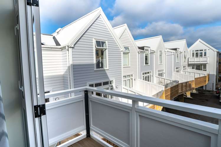 36/35 Pirie Street Mount Victoria_12