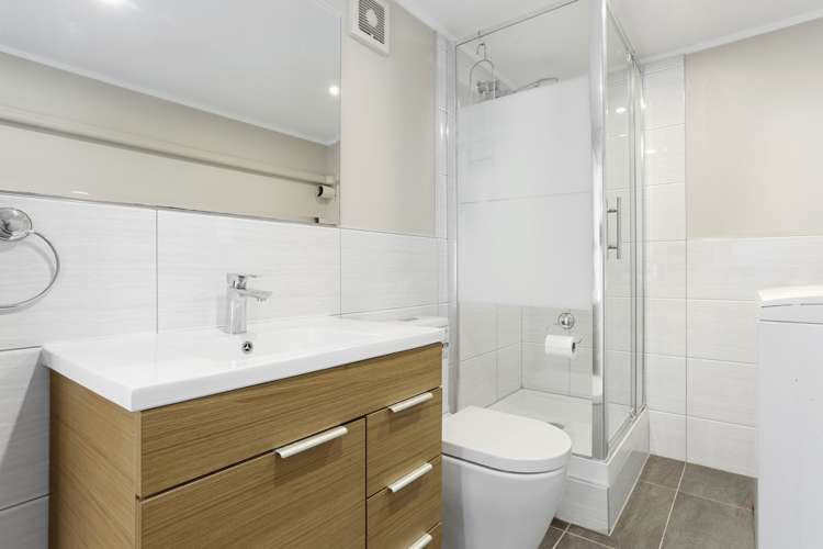 30 Onedin Place Titirangi_17