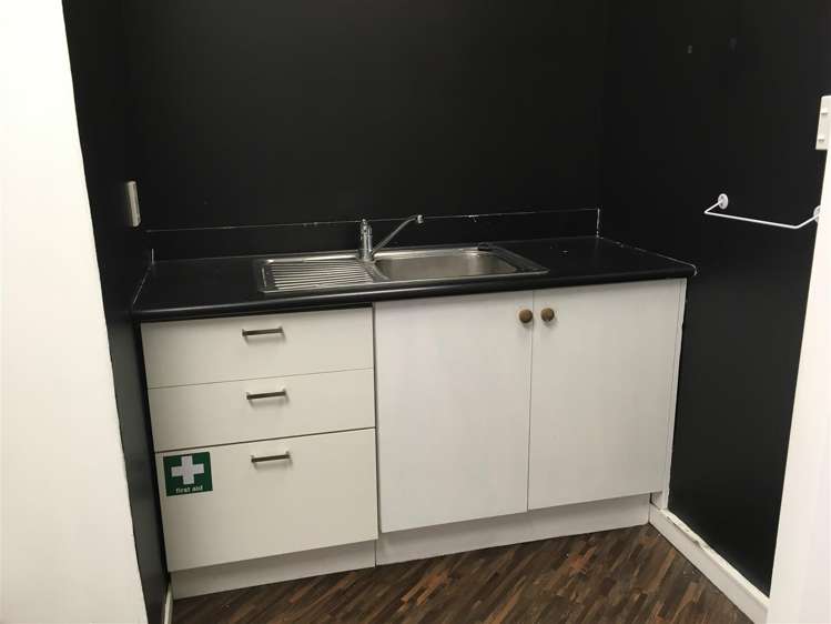 Ground Floor, 119 Queens Drive Lower Hutt_8