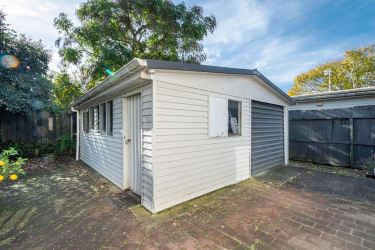 143 Mahia Road Wattle Downs_11