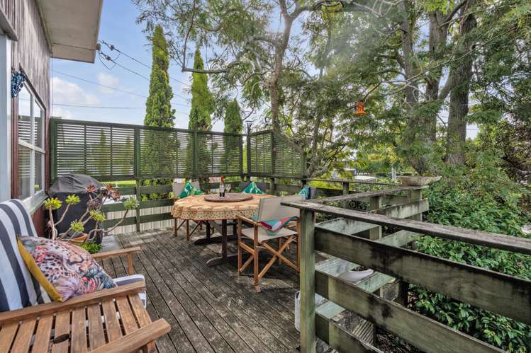 67 Beach Road Mellons Bay_11