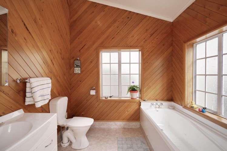 14 Brittan Terrace Lyttelton_23