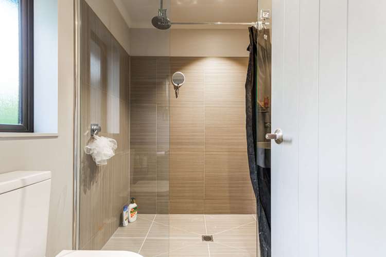 38 Seamount Drive Red Beach_15