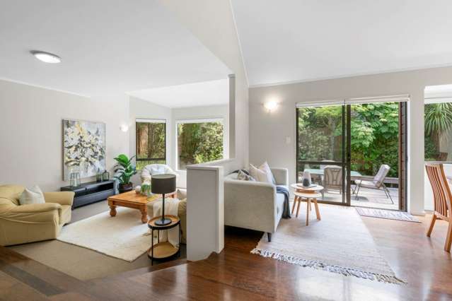 2/14 Matipo Road Mairangi Bay_4