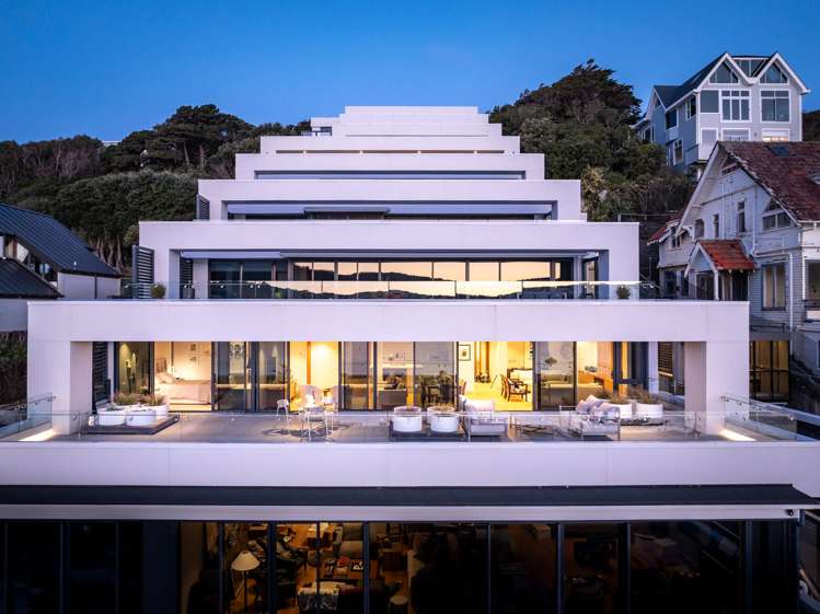 2/308 Oriental Parade_0