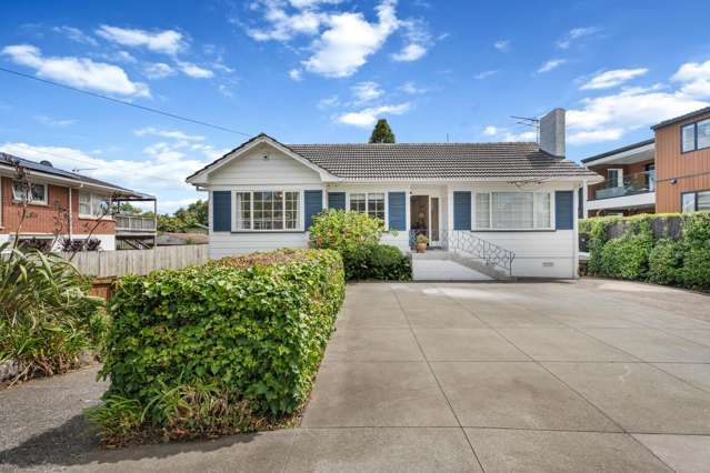 Spacious Family Living in Mangere Bridge