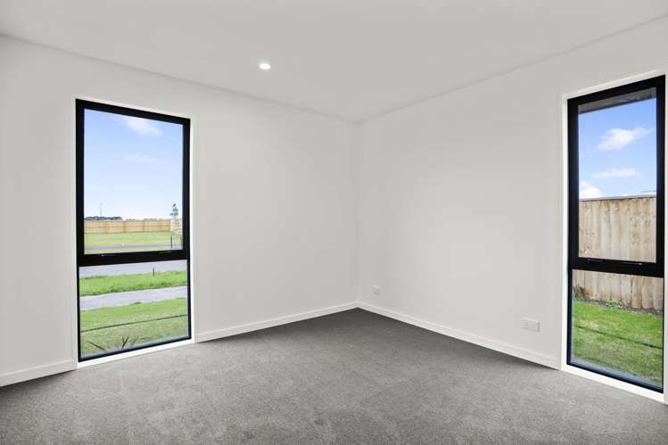 14 Falcons View Drive Rolleston_12