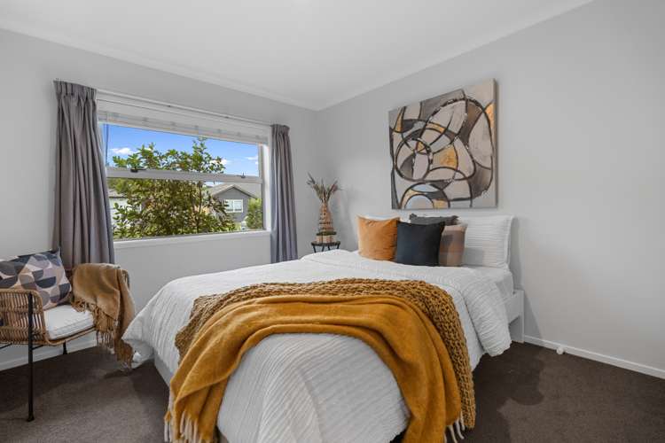 54 Awataha Crescent Pyes Pa_11