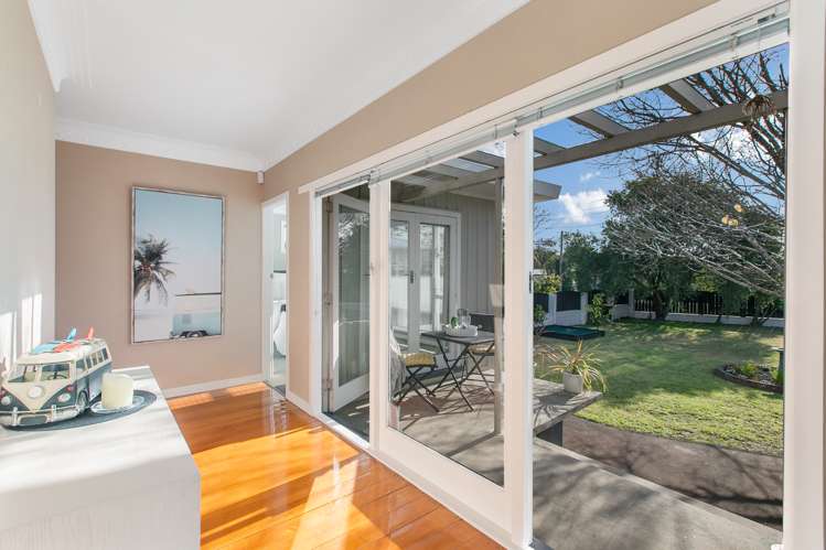 104 Titirangi Road New Lynn_7