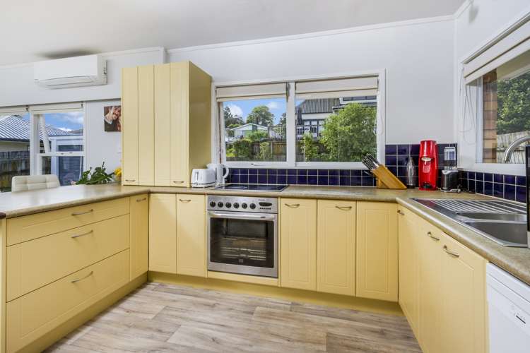 2/8 Wykeham Place Glenfield_6