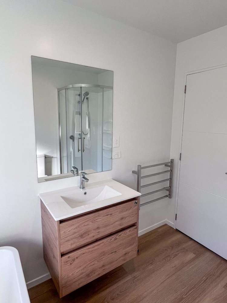 28 Accadia Drive 11103_16