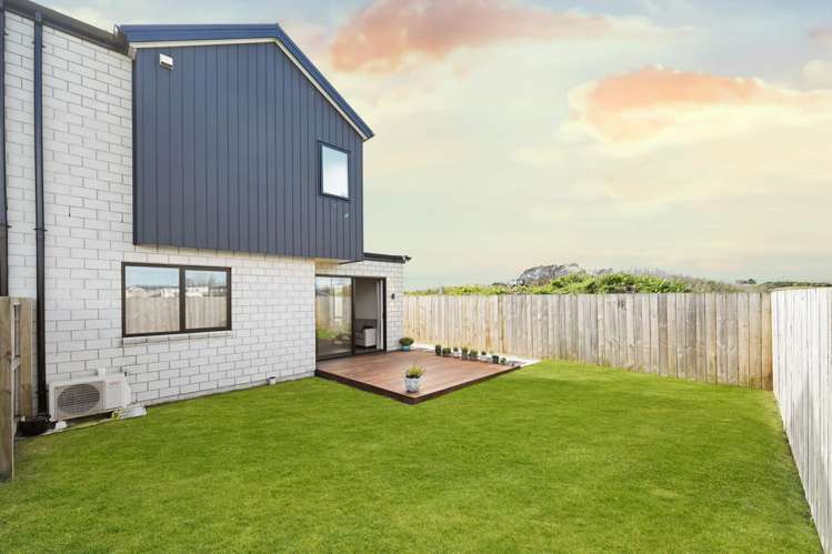 2/10 Bourn Heath Drive Rototuna_19