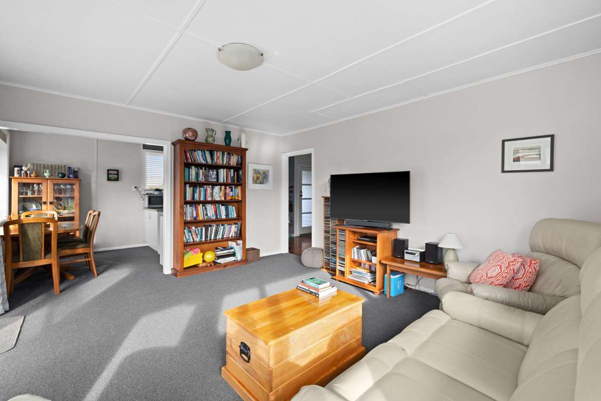 68 Barton Avenue_5
