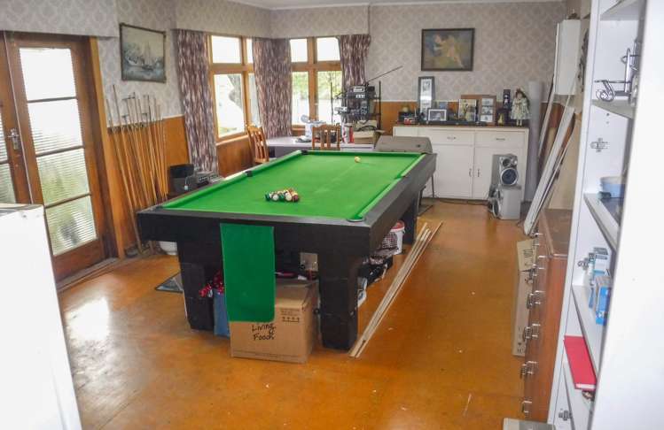 320 High Street South Carterton_8