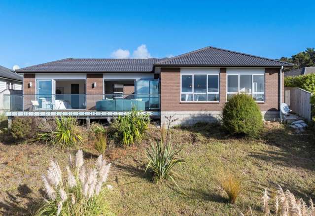 14 Ruth Craig Place Stanmore Bay_2