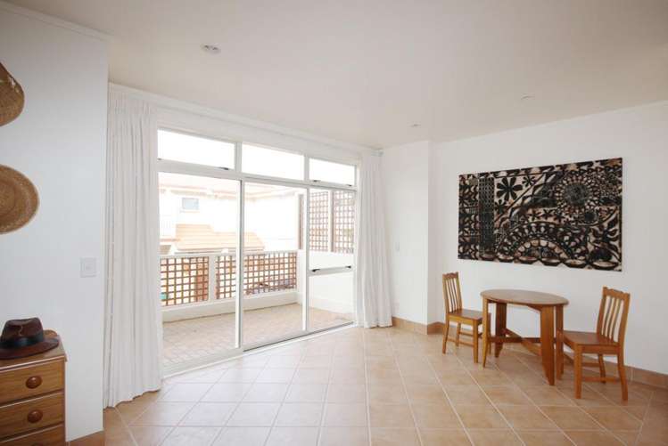 2c The Esplanade Tairua_13