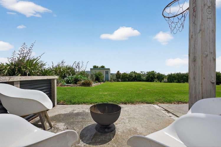 89 Brown Road Kaiwaka_11