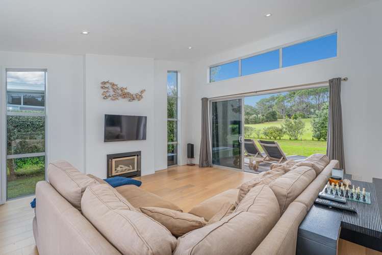 112 Ashley Place Matarangi_9