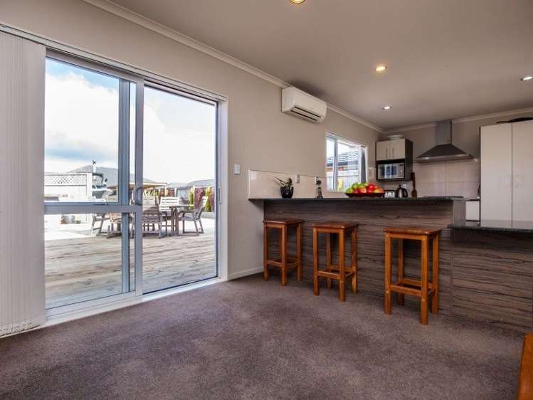 13 Montague Grove Stratford_8