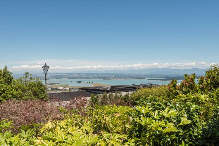 2 Commodore Place Britannia Heights_17