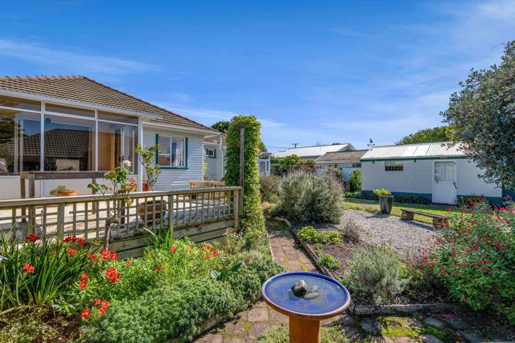 125 Seaview Road Westown_24