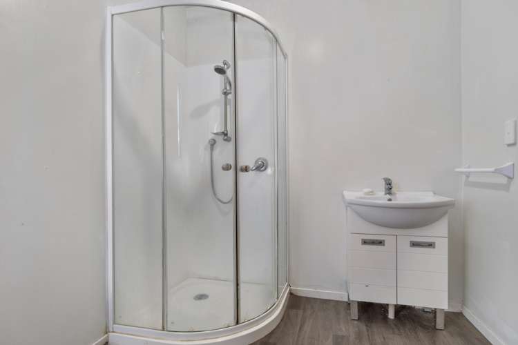 8 Poland Street Waikino_14