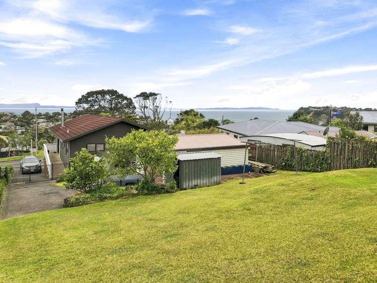 15 Surf Road Stanmore Bay_19