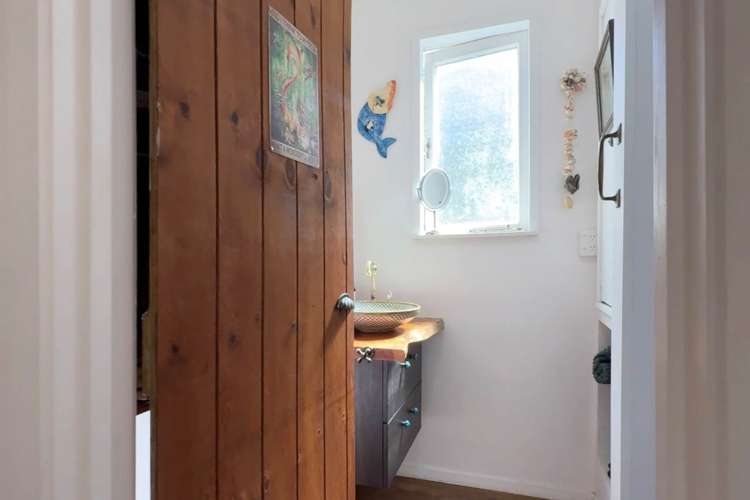 621 Huia Road Parau_7