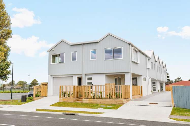 1 & 2/118 Links Avenue Mount Maunganui_1