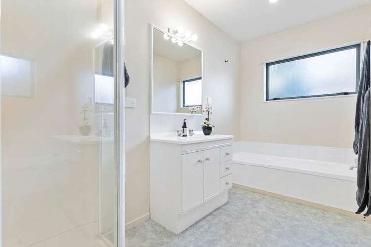 103a Royal Road Massey_13