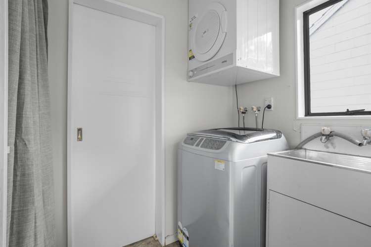 2/1159 High Street Taita_13