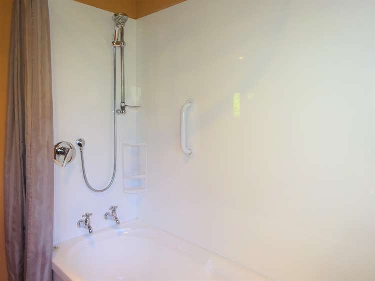 6 Cousins Avenue West Foxton Beach_13