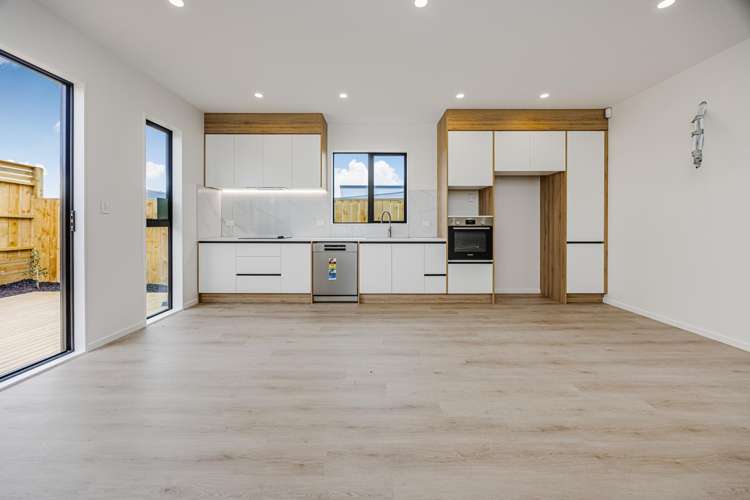 16 Ihi Place Karaka_2