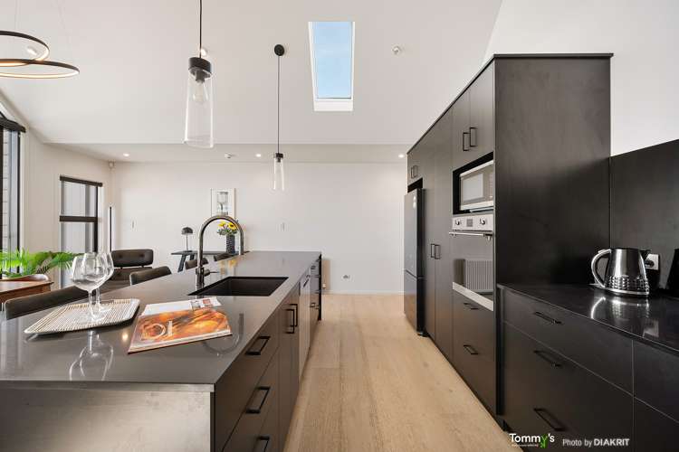 32 Lyall Parade Lyall Bay_7