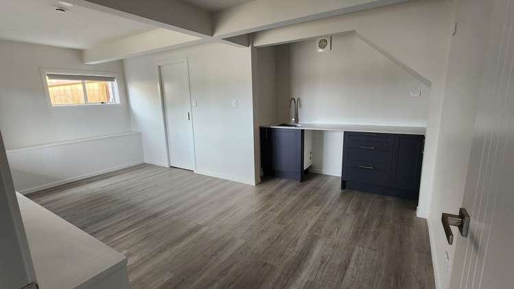 5A Charmaine Road Torbay_4