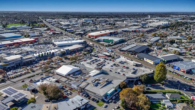 411 Main South Road Hornby_12