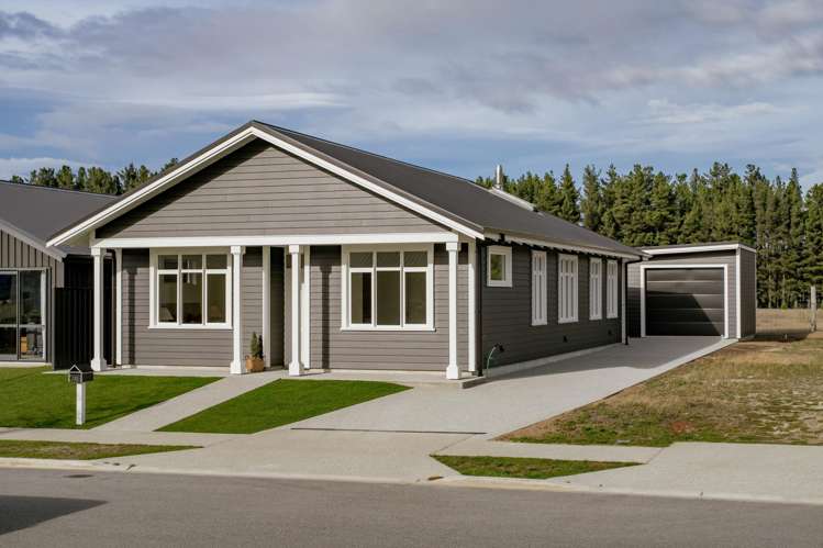 105 Burdon Loop Lake Hawea_22