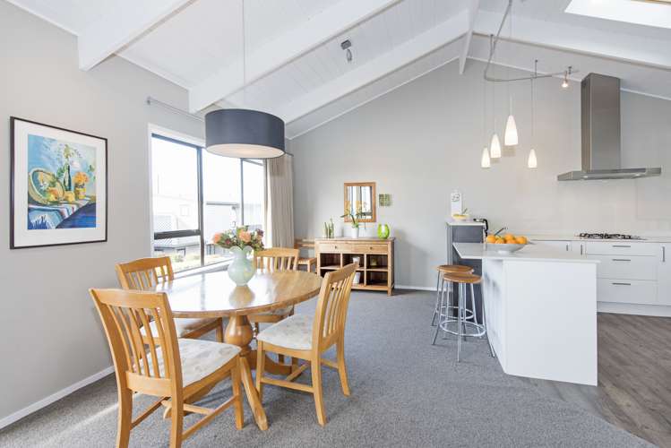 4/4 Curran Street Herne Bay_1