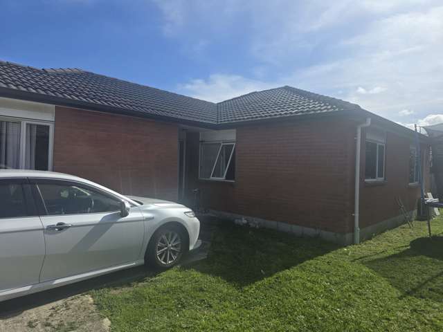 Spacious and modern 4-bedroom house