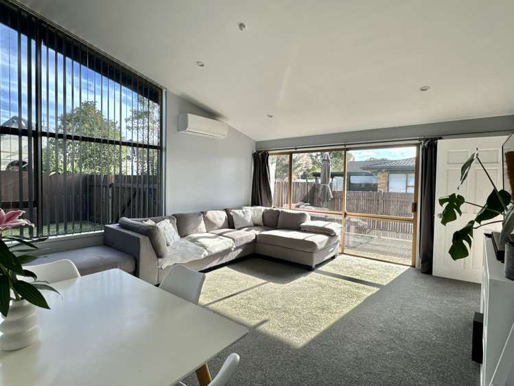 4/135 Parrs Cross Road Glen Eden_2